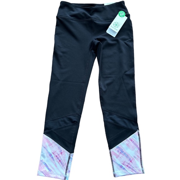 GAIAM Pants - NWT YOGA GAIAM LEGGING SZ XS BLACK ALIGN CAPRI LILLIE PRINT MIX